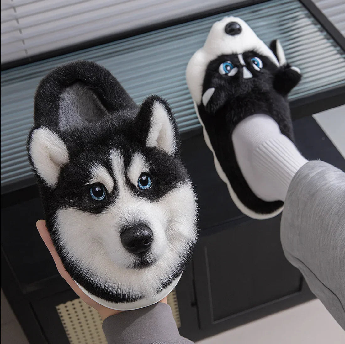 Pantuflas de Perro Súper Realistas — Siéntete como si caminaras con tu perro en cada paso 🐶