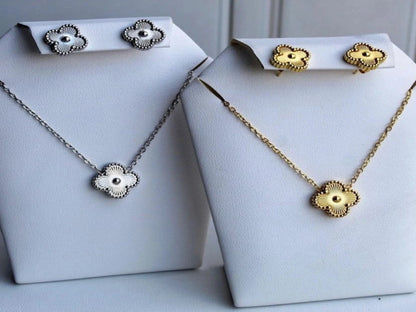 SET DE ACCESORIOS DE TRÉBOL