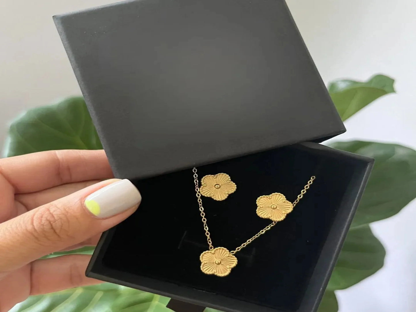 SET DE ACCESORIOS DE TRÉBOL