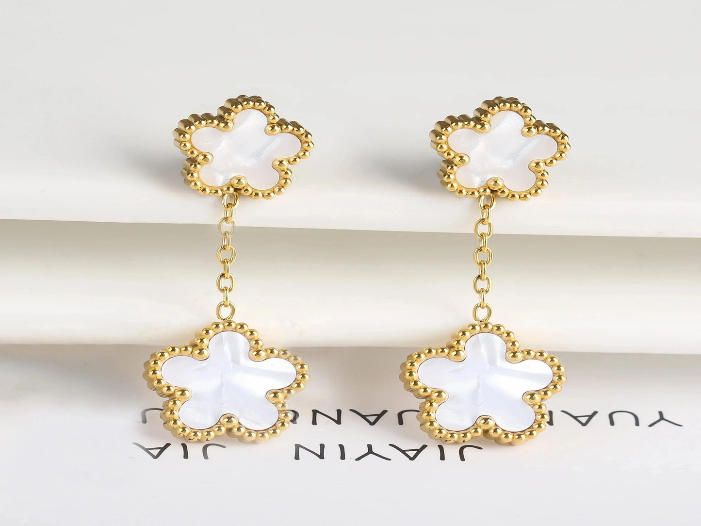 ARETES COLGANTES DE TRÉBOL