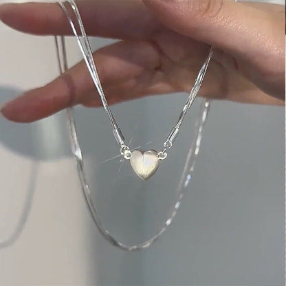 COLLAR DE CORAZÓN MAGNÉTICO