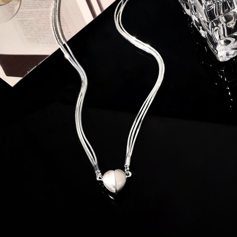 COLLAR DE CORAZÓN MAGNÉTICO