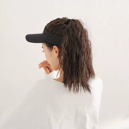 GORRA CON PELUCA INTEGRADA